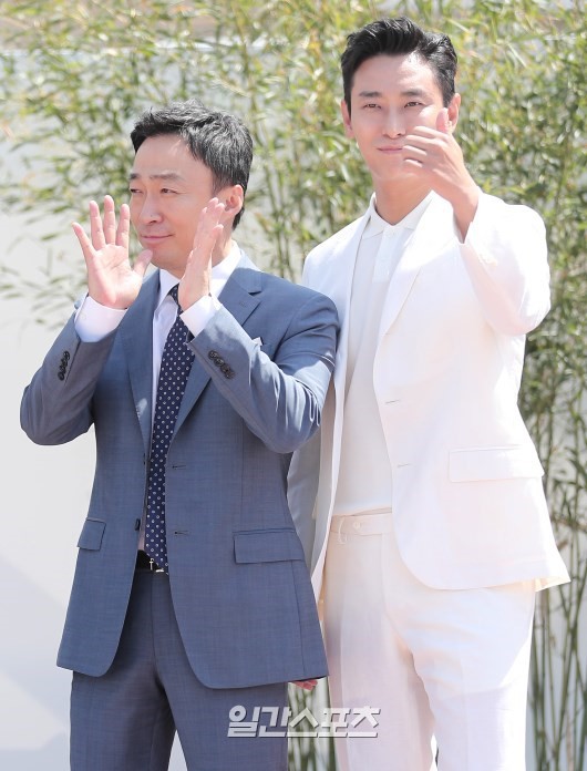 황정민 이성민 주지훈 공작 칸 영화제 포토콜.jpg | 인스티즈
