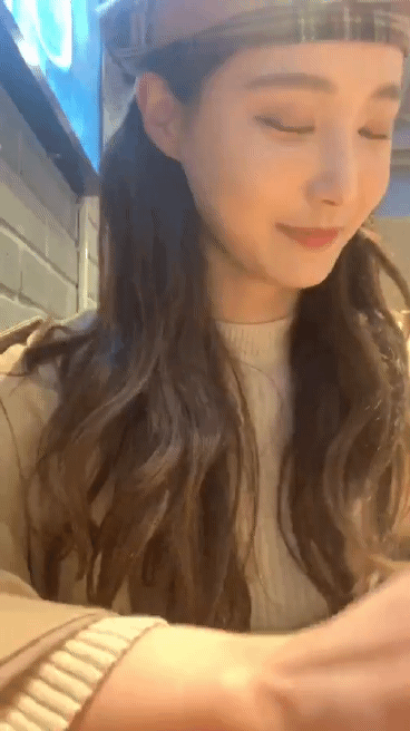 어제 3주년 기념 인스타 라이브한 모모랜드 연우(2).gif | 인스티즈