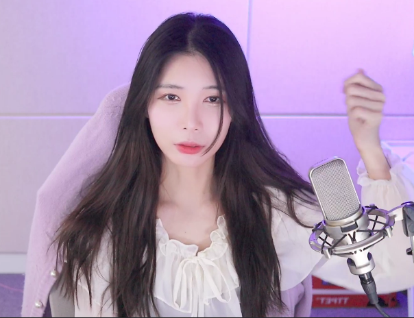 요즘 예뻐보이는 여스트리머들 | 인스티즈