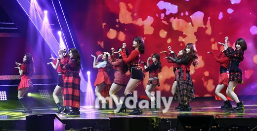 오늘자 아이즈원 | 인스티즈