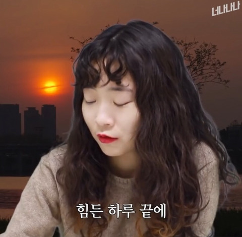 담배 피우는 여자들 | 인스티즈