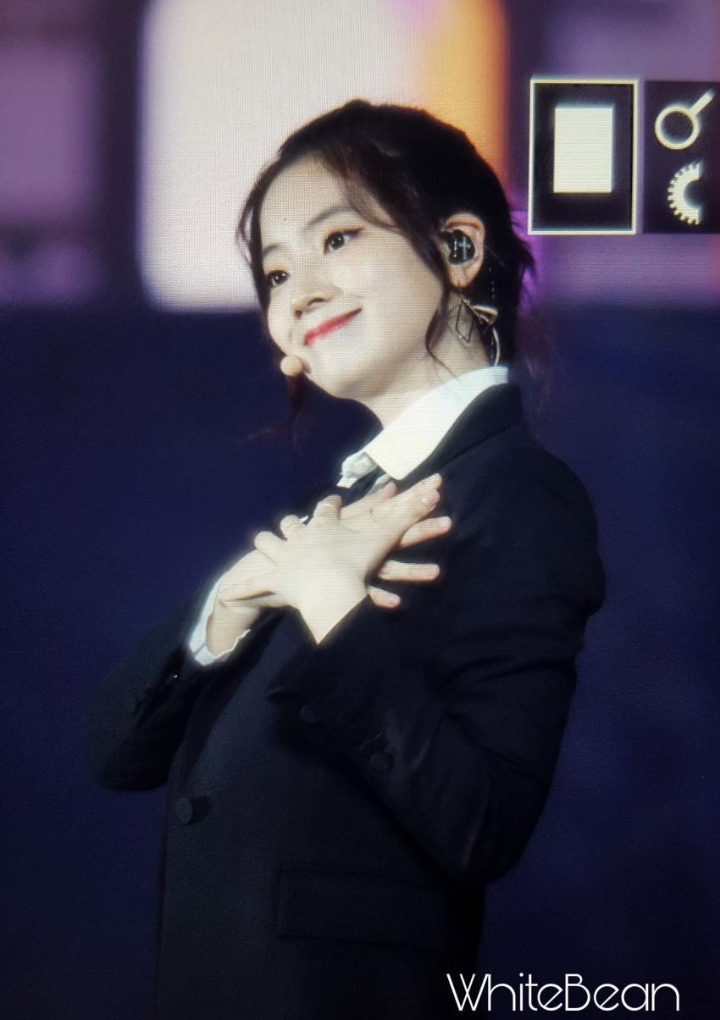 트와이스 팬미팅) 수트입은 트와이스 멤버들 사진 모아옴 ㅇㅇ | 인스티즈